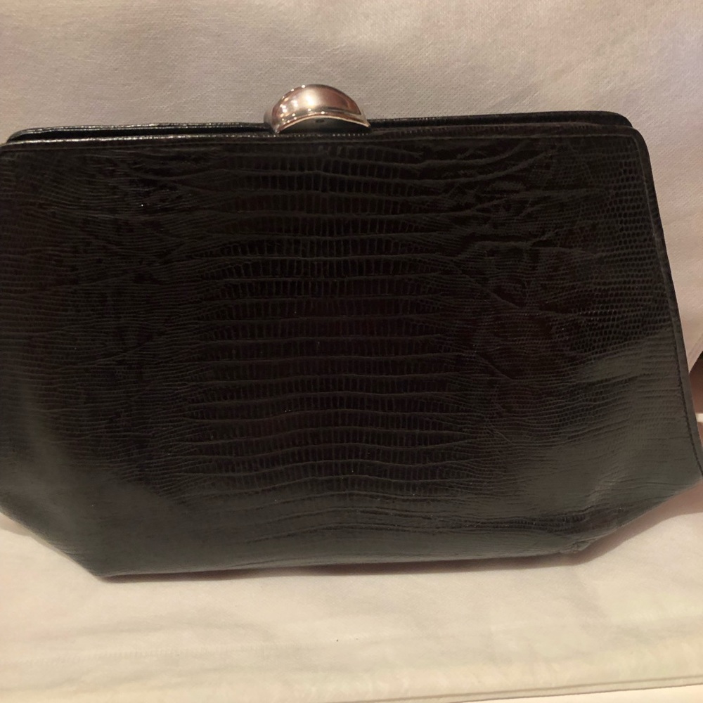 Gorgeous Vintage Donna Karan New York/ Couture Italian black leather clutch